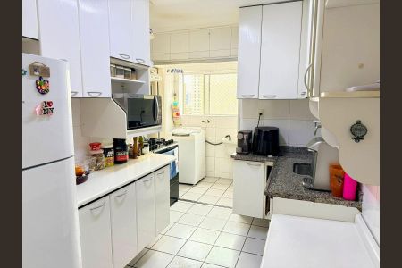 Cozinha de apartamento à venda com 2 quartos, 67m² em Chácara Santo Antônio (Zona Sul), São Paulo