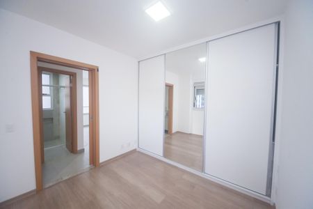 suite  de apartamento para alugar com 1 quarto, 68m² em Vila da Serra, Nova Lima