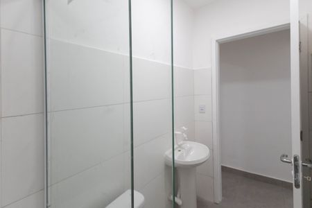 Casa de condomínio para alugar com 55m², 2 quartos e 1 vaga Casa de condomínio para alugar com 55m², 2 quartos e 1 vagaBanheiro