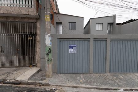 Casa de condomínio para alugar com 55m², 2 quartos e 1 vaga Casa de condomínio para alugar com 55m², 2 quartos e 1 vagaPlaca Fachada / Placa