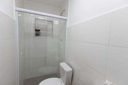 Casa de condomínio para alugar com 55m², 2 quartos e 1 vaga Casa de condomínio para alugar com 55m², 2 quartos e 1 vagaBanheiro