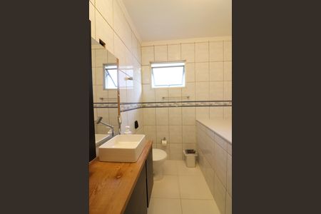 Casa à venda com 150m², 3 quartos e 2 vagasBanheiro Social