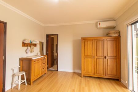 Casa à venda com 277m², 3 quartos e 3 vagas Casa à venda com 277m², 3 quartos e 3 vagasQuarto 2 Suite 2