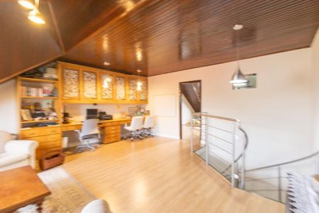 Casa à venda com 277m², 3 quartos e 3 vagas Casa à venda com 277m², 3 quartos e 3 vagasAtico
