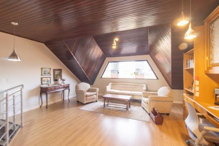 Casa à venda com 277m², 3 quartos e 3 vagas Casa à venda com 277m², 3 quartos e 3 vagasAtico
