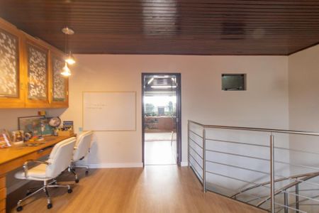 Casa à venda com 277m², 3 quartos e 3 vagas Casa à venda com 277m², 3 quartos e 3 vagasAtico