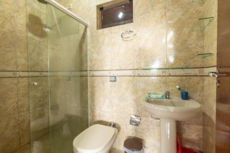 Casa à venda com 277m², 3 quartos e 3 vagas Casa à venda com 277m², 3 quartos e 3 vagasBanheiro Social