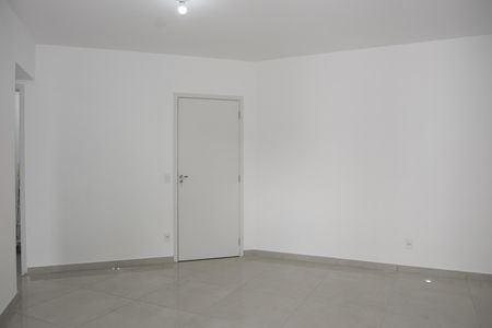 Sala de apartamento para alugar com 2 quartos, 82m² em Parque Esplanada, Embu das Artes
