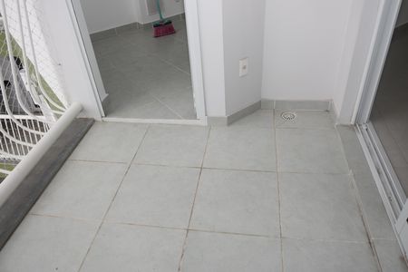 Varanda de apartamento para alugar com 2 quartos, 82m² em Parque Esplanada, Embu das Artes