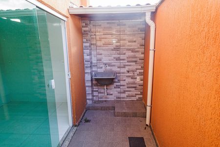 Casa à venda com 92m², 2 quartos e 1 vagaÁrea de Serviço