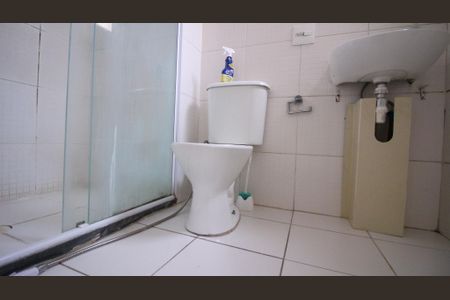 Apartamento para alugar com 46m², 2 quartos e 1 vaga Apartamento para alugar com 46m², 2 quartos e 1 vagaBanheiro