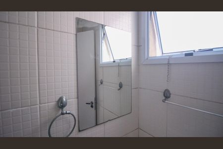 Apartamento para alugar com 46m², 2 quartos e 1 vaga Apartamento para alugar com 46m², 2 quartos e 1 vagaBanheiro