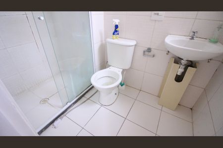 Apartamento para alugar com 46m², 2 quartos e 1 vaga Apartamento para alugar com 46m², 2 quartos e 1 vagaBanheiro