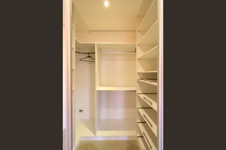 Apartamento à venda com 70m², 1 quarto e 1 vagaCloset da Suíte