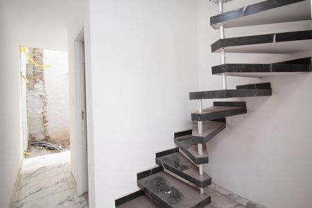 Hall de entrada de casa de condomínio para alugar com 2 quartos, 95m² em Vila Moreira, Guarulhos