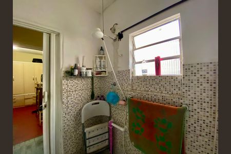 Casa à venda com 214m², 2 quartos e 2 vagas
