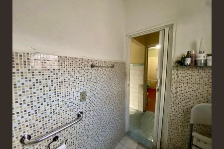 Casa à venda com 214m², 2 quartos e 2 vagas