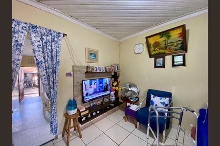 Casa à venda com 214m², 2 quartos e 2 vagas