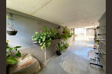 Casa à venda com 214m², 2 quartos e 2 vagas