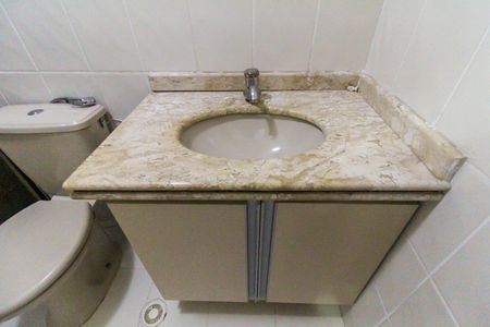 Apartamento à venda com 65m², 2 quartos e 1 vaga Apartamento à venda com 65m², 2 quartos e 1 vagaBanheiro