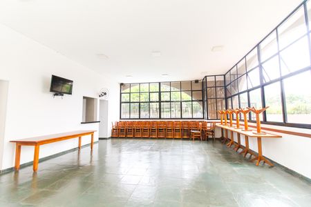 Apartamento à venda com 65m², 2 quartos e 1 vaga Apartamento à venda com 65m², 2 quartos e 1 vagaÁrea comum - Salão de festas