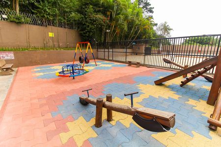 Apartamento à venda com 65m², 2 quartos e 1 vaga Apartamento à venda com 65m², 2 quartos e 1 vagaÁrea comum - Playground