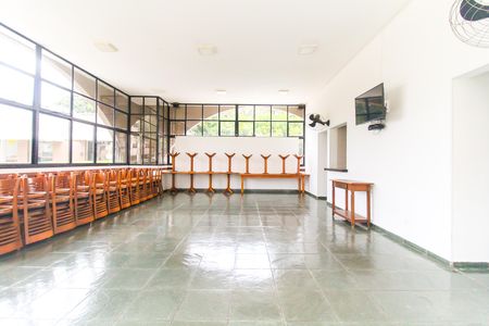 Apartamento à venda com 65m², 2 quartos e 1 vaga Apartamento à venda com 65m², 2 quartos e 1 vagaÁrea comum - Salão de festas