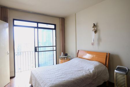 Apartamento à venda com 163m², 4 quartos e 1 vaga Apartamento à venda com 163m², 4 quartos e 1 vagaSuíte