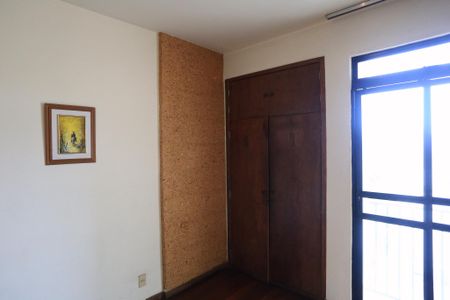 Apartamento à venda com 163m², 4 quartos e 1 vaga Apartamento à venda com 163m², 4 quartos e 1 vagaQuarto 2