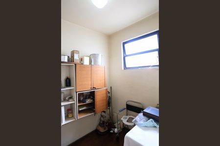 Apartamento à venda com 163m², 4 quartos e 1 vaga Apartamento à venda com 163m², 4 quartos e 1 vagaQuarto de Serviço