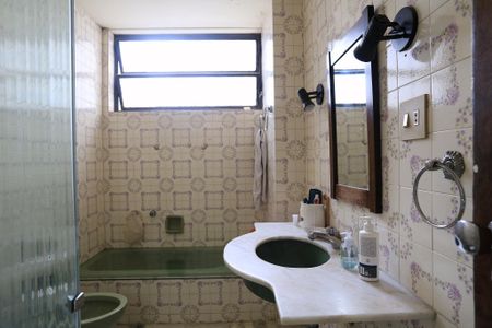 Apartamento à venda com 163m², 4 quartos e 1 vaga Apartamento à venda com 163m², 4 quartos e 1 vagaBanheiro