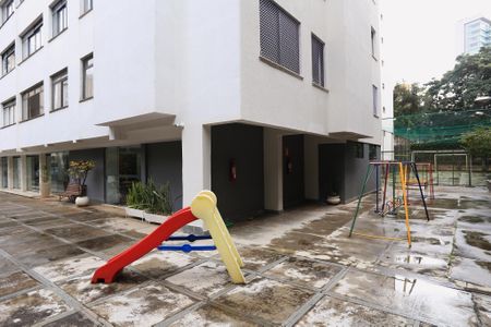 Apartamento à venda com 163m², 4 quartos e 1 vaga Apartamento à venda com 163m², 4 quartos e 1 vagaÁrea comum