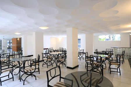Apartamento à venda com 163m², 4 quartos e 1 vaga Apartamento à venda com 163m², 4 quartos e 1 vagaÁrea comum - Salão de festas