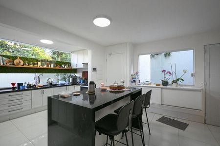 Cozinha de casa à venda com 3 quartos, 450m² em Jardim Morumbi, São Paulo