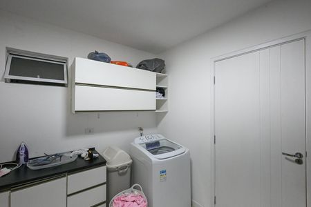 Área de Serviço  de casa à venda com 3 quartos, 450m² em Jardim Morumbi, São Paulo