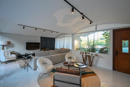 Sala de casa à venda com 3 quartos, 450m² em Jardim Morumbi, São Paulo