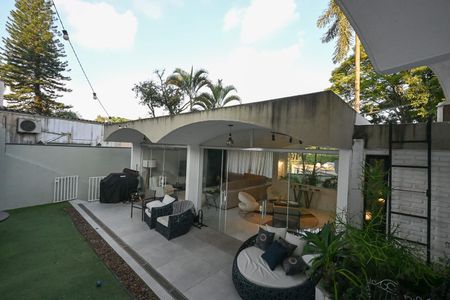 Vista da Suíte 1 de casa à venda com 3 quartos, 450m² em Jardim Morumbi, São Paulo