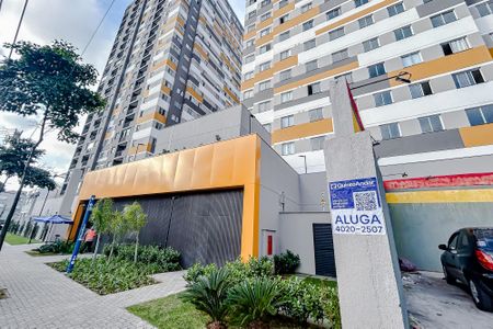 Fachada com Plaquinha de apartamento para alugar com 2 quartos, 43m² em Tatuapé, São Paulo