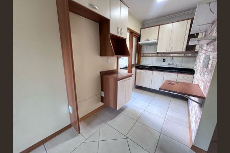 Cozinha de apartamento para alugar com 2 quartos, 70m² em Jardim Pinheiro, Poá