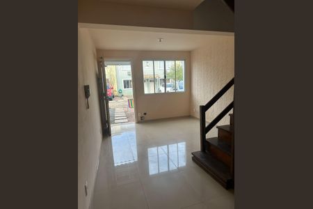 Casa de condomínio para alugar com 68m², 2 quartos e 2 vagas
