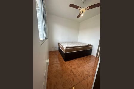 Casa de condomínio para alugar com 68m², 2 quartos e 2 vagas