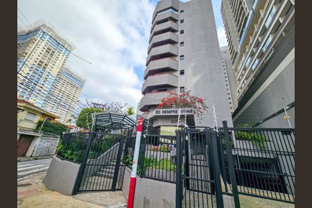 Apartamento à venda com 132m², 3 quartos e 2 vagas Apartamento à venda com 132m², 3 quartos e 2 vagasFachada e portaria