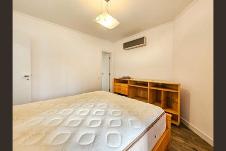 Apartamento à venda com 132m², 3 quartos e 2 vagas Apartamento à venda com 132m², 3 quartos e 2 vagasSuite