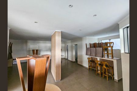 Apartamento à venda com 132m², 3 quartos e 2 vagas Apartamento à venda com 132m², 3 quartos e 2 vagasÁrea comum - Salão de festas