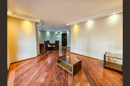 Apartamento à venda com 132m², 3 quartos e 2 vagas Apartamento à venda com 132m², 3 quartos e 2 vagasSala