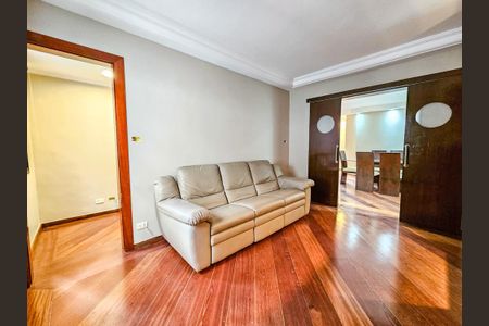 Apartamento à venda com 132m², 3 quartos e 2 vagas Apartamento à venda com 132m², 3 quartos e 2 vagasQuarto 1