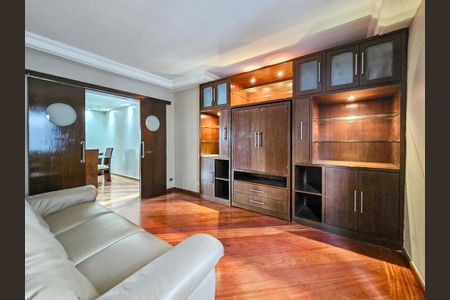 Apartamento à venda com 132m², 3 quartos e 2 vagas Apartamento à venda com 132m², 3 quartos e 2 vagasQuarto 1