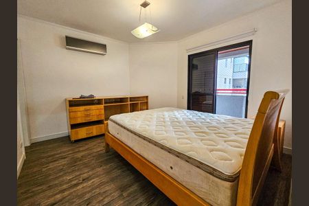 Apartamento à venda com 132m², 3 quartos e 2 vagas Apartamento à venda com 132m², 3 quartos e 2 vagasSuite
