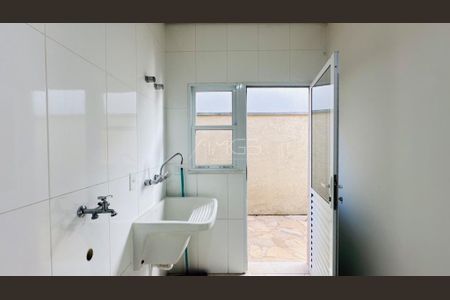 Casa de Condomínio para alugar com 4 quartos, 320m² em Swiss Park, Campinas