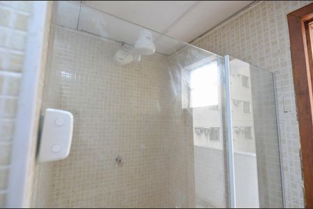 Casa para alugar com 500m², 4 quartos e 4 vagasBanheiro 1